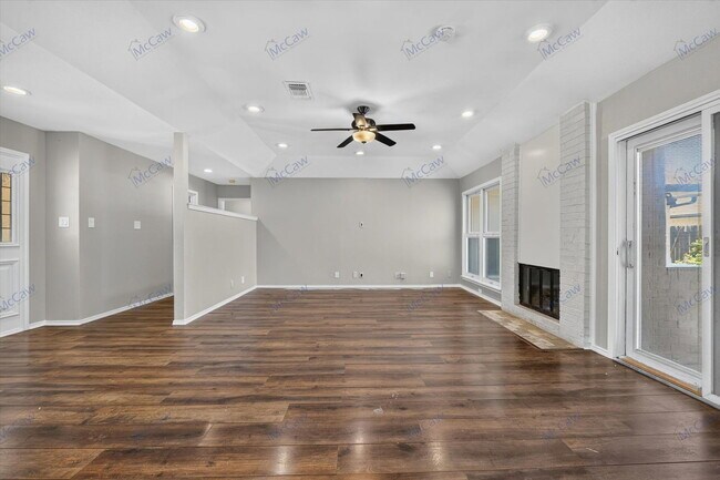 Building Photo - 4900 Ledgestone Dr