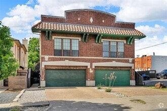 Building Photo - 5631 Longview St