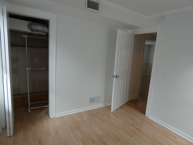 Building Photo - 26411 Belanger St