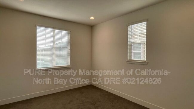 Building Photo - 5320 Kirby Pl