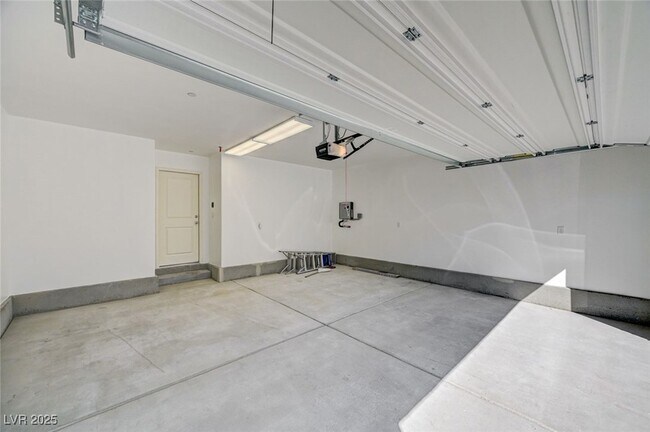 Building Photo - 7379 Raimee Brk St