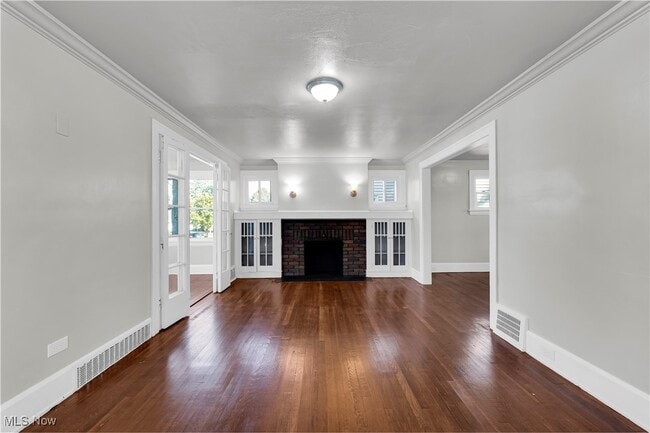 Building Photo - 5223 Clement Ave