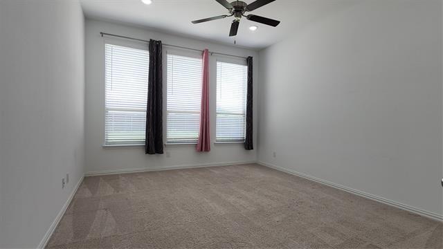 Building Photo - 10231 Sovereign Dr