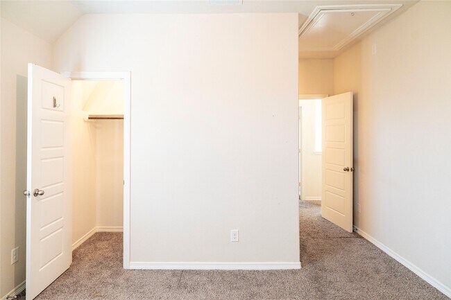 Building Photo - 3618 Windward Canyon Dr