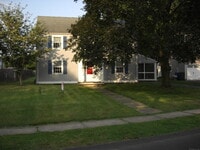 Building Photo - 42 Rosedale Rd