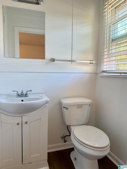 Building Photo - 7836 10th Ave S