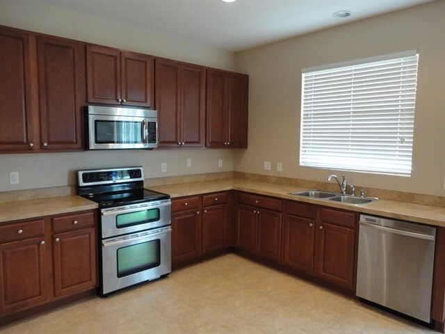 Building Photo - 104 Star Shell Dr