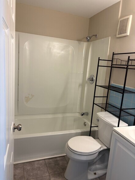 Bathroom - 3416 Ashfield Ln