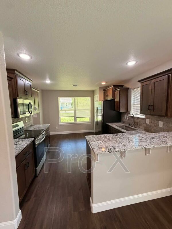 Building Photo - 209 Munson St