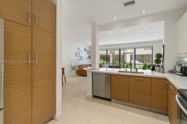 Building Photo - 21376 Marina Cove Cir