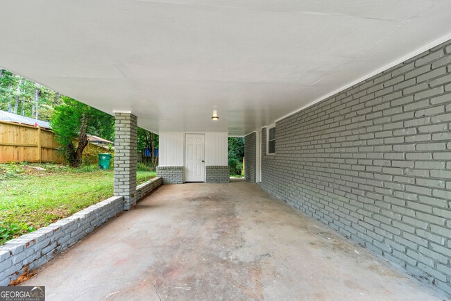 Building Photo - 1869 Joseph Ct