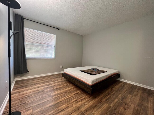 Building Photo - 100 Sweetgum Woods Ct