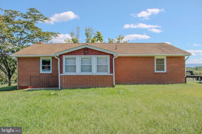 Building Photo - 481 Riffey Ln