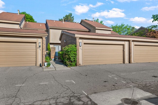 Building Photo - 5353 Wright Way S