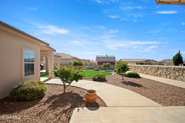 Building Photo - 3309 Tierra Angel Dr