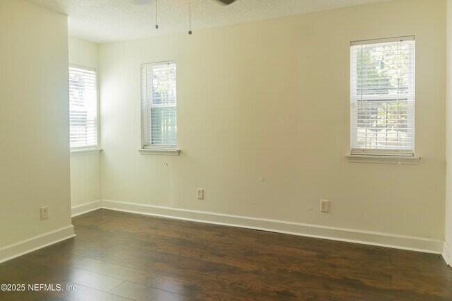 Building Photo - 5615 San Juan Ave