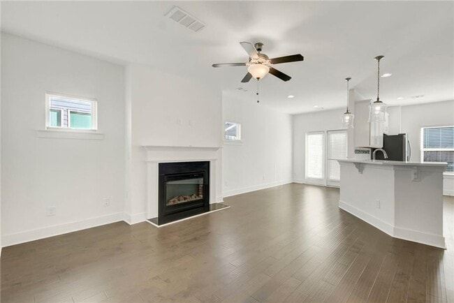 Building Photo - 1903 Plainsboro Dr