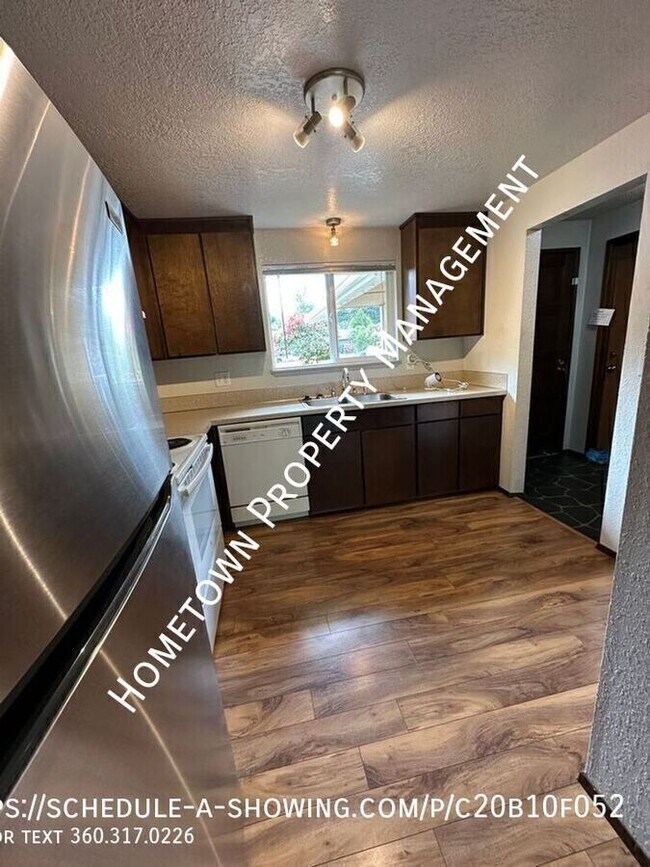 Building Photo - 214 65th Way SW