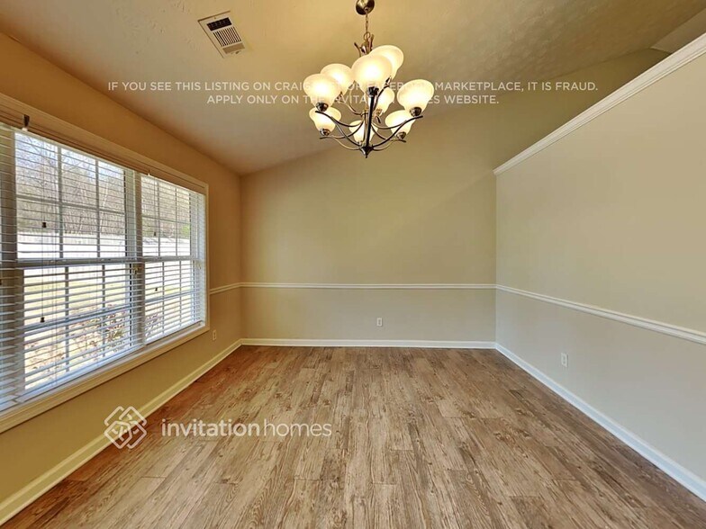 Building Photo - 3325 Wellbrook Dr