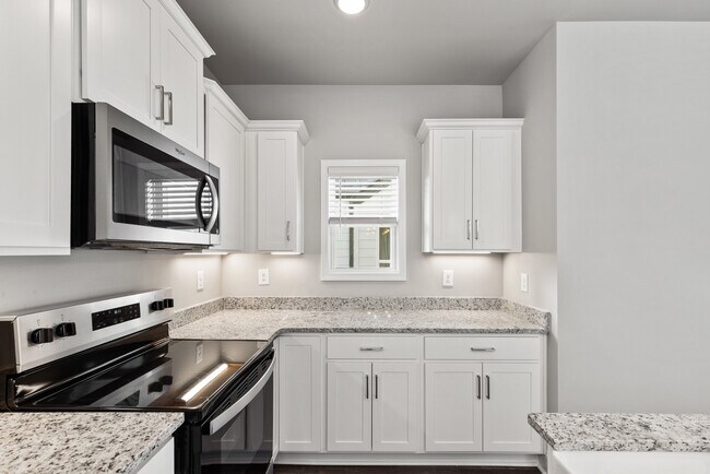 Building Photo - 232 Franklin St