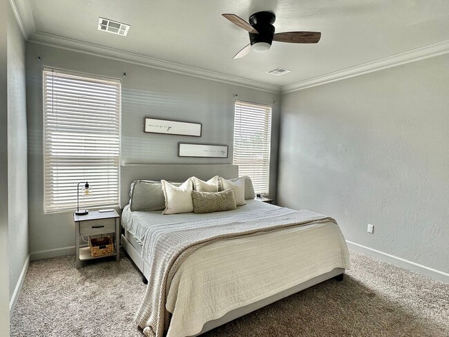 Building Photo - 1077 El Nido Dr