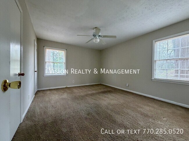 Building Photo - 96 Brock St