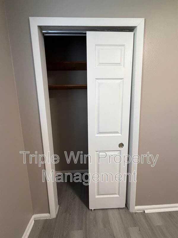 Building Photo - 1710 Kay Dr