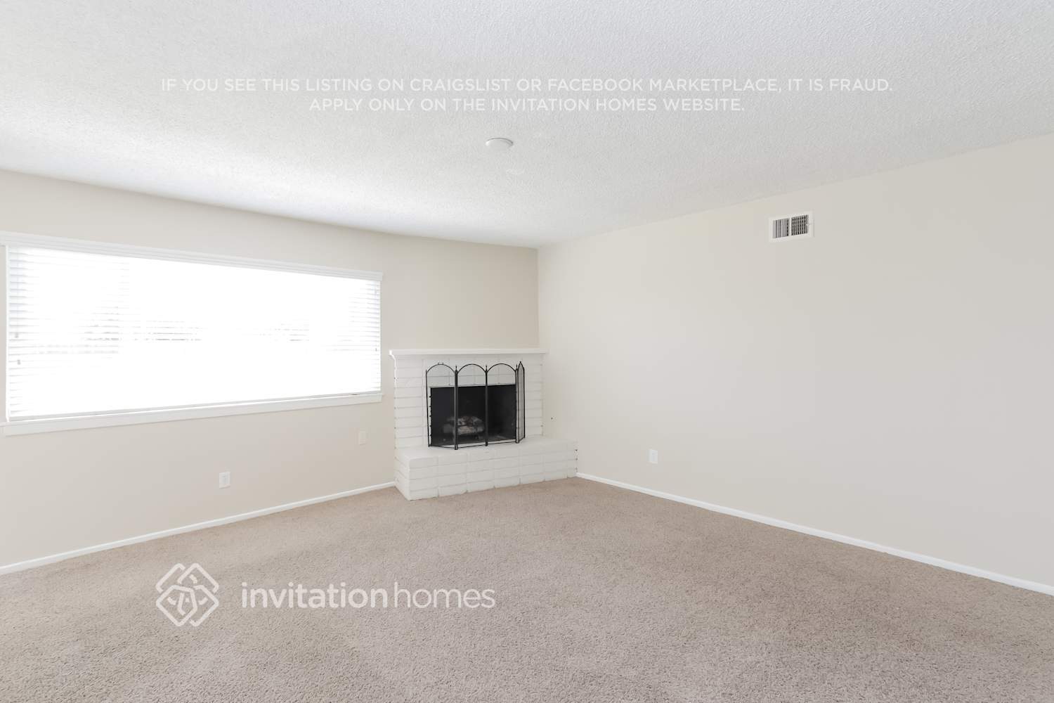 Building Photo - 2619 W Maple St