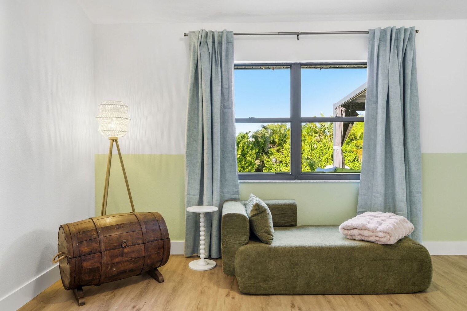 Building Photo - 6924 34th Ave W