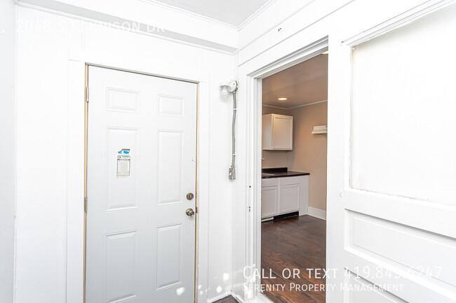 Building Photo - 2048 S Kennison Dr