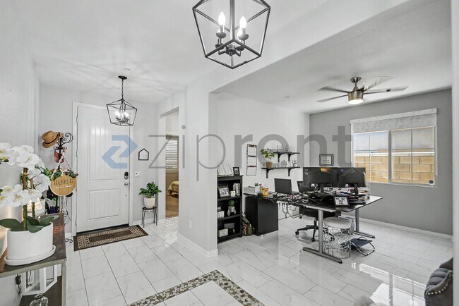 Building Photo - Unit