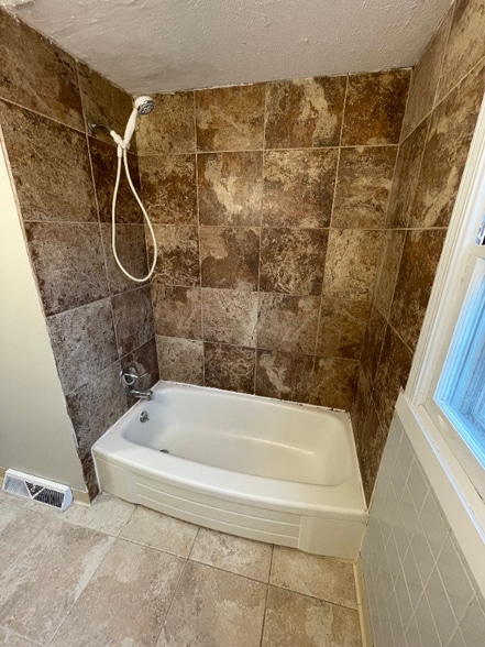 Building Photo - 1125 Vine St