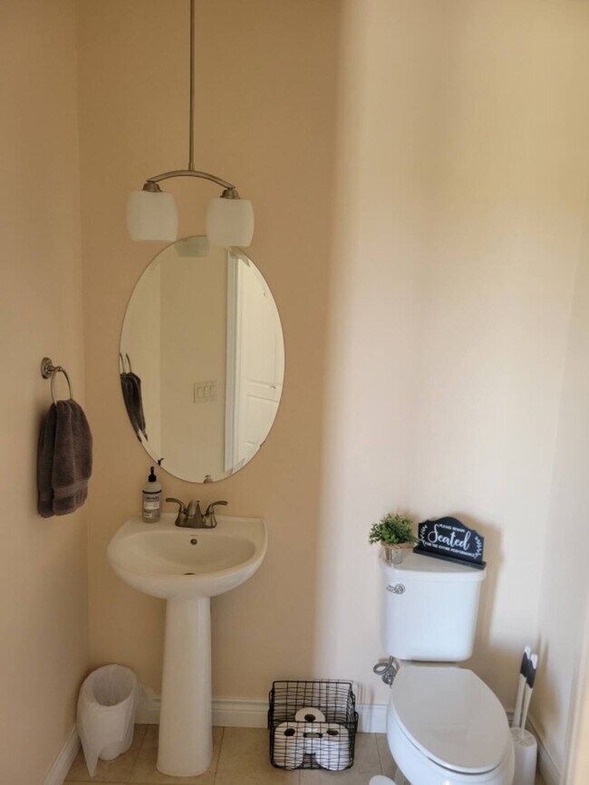 Building Photo - 6980 Wildridge Rd