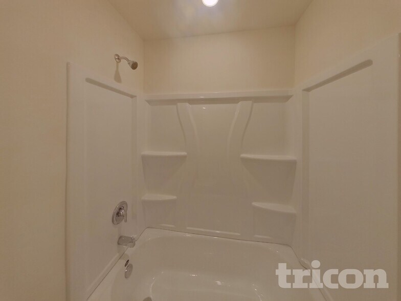 Building Photo - 217 Paisley Wy