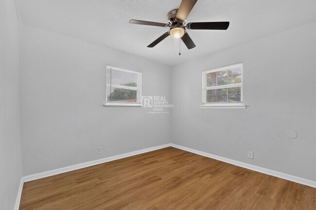 Building Photo - 1809 W Sanford St