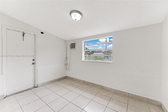 Building Photo - 1059 NW 48th St