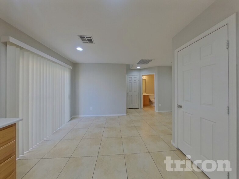 Building Photo - 930 Monte De Oro Ave