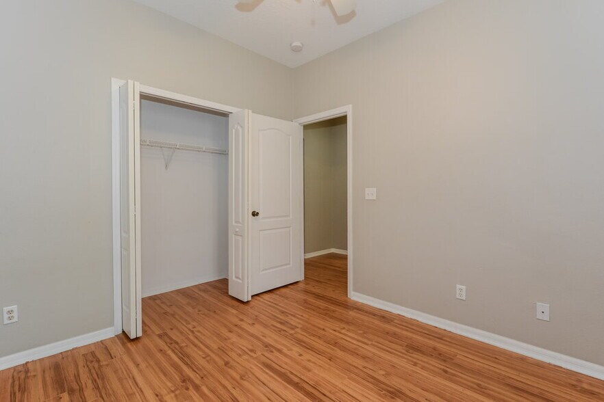 Building Photo - 723 Parsons Pointe St