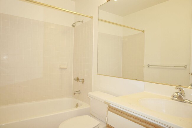 Building Photo - Pet Friendly Makakilo Condo with Gorgeous ...