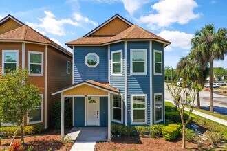 Building Photo - Beautiful House for Lease in Casselberry