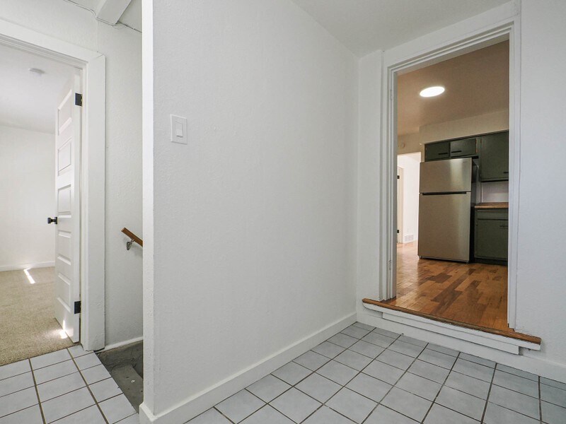 Building Photo - 843 Emeril Ave