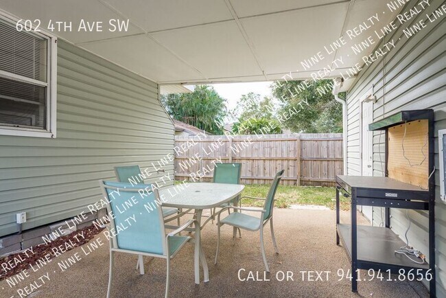 Building Photo - 602 4th Ave SW