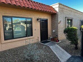 Building Photo - Calle Norlo