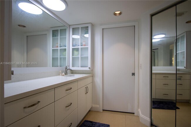 Building Photo - 12850 SW 4th Ct