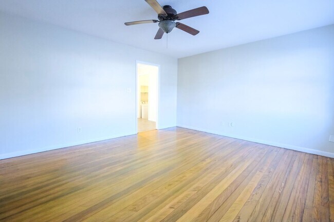 Building Photo - 135 Arrowhead Rd