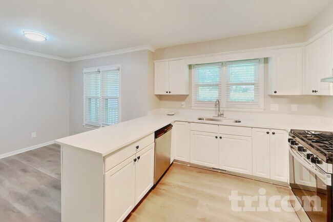 Building Photo - 2309 Pastille Ln