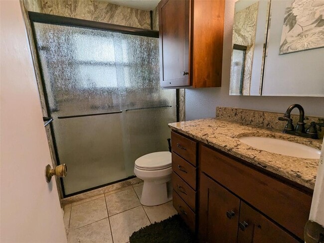 Building Photo - 1404 Heather Ln