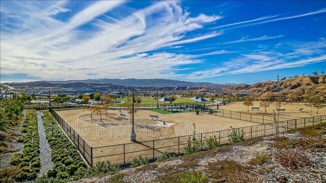 Building Photo - 28012 Florence Ln