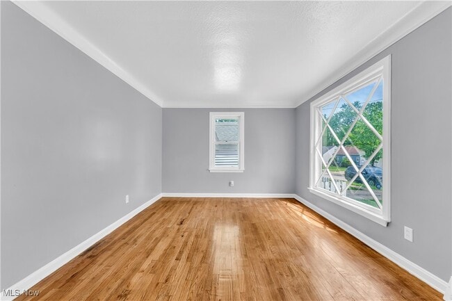 Building Photo - 135 Greencroft Rd