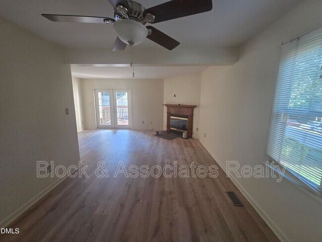 Building Photo - 6550 Thetford Ct